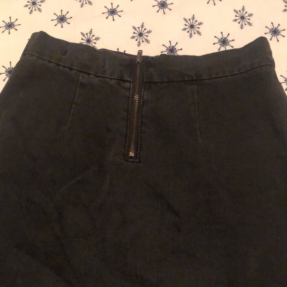 Mini skirt - Picture 4 of 5